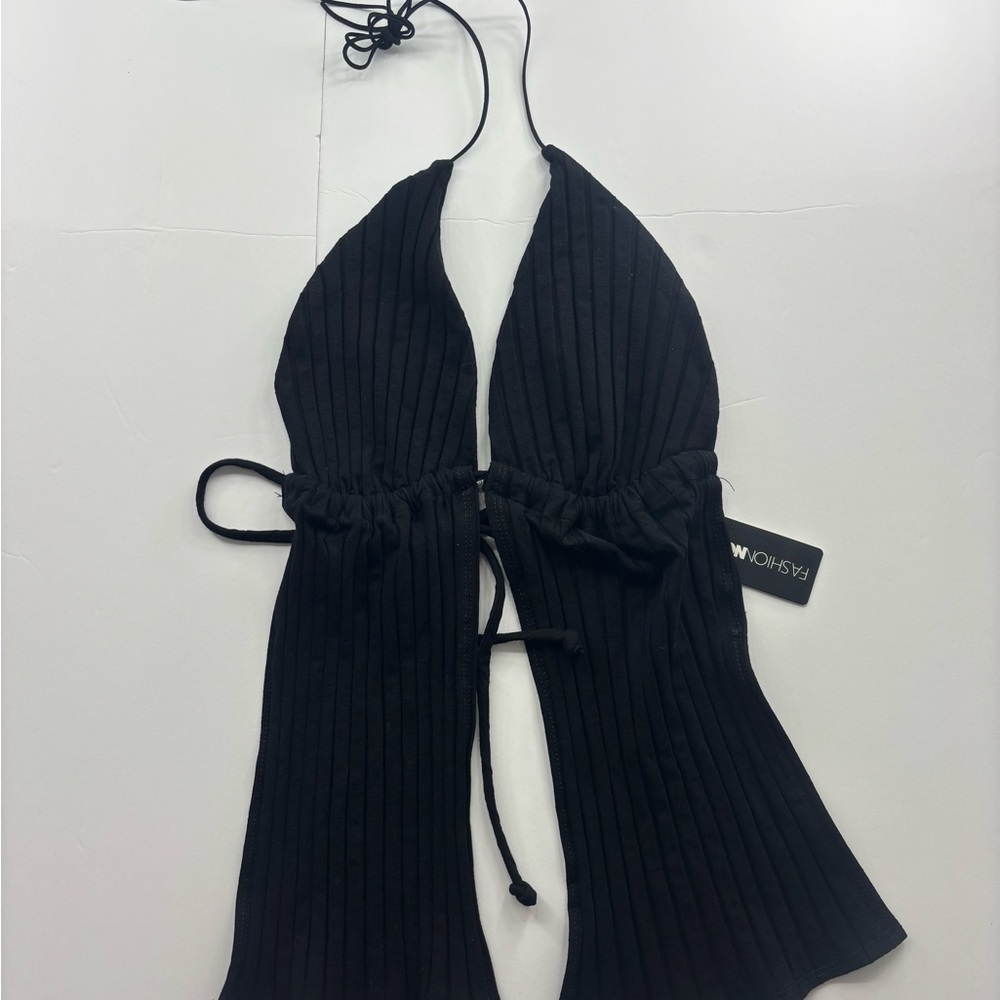 Fashion Nova Black Ribbed Halter Crop Top - Picture 5 of 6